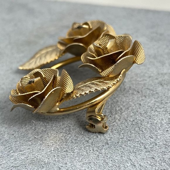 Vintage Judy Lee Gold Tone Mesh Rose Wreath Brooch - Picture 4 of 6